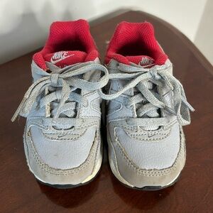 Nike Air Max sneaker size 6C